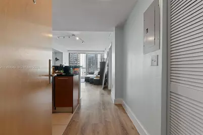 253 NE 2nd St #2201, Miami, FL 33132 - Photo 22