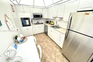 3901 S Ocean Dr, Hollywood, FL 33019 - Photo 4