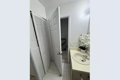 5083 W 12th Ln #D-6, Hialeah, FL 33012 - Photo 12