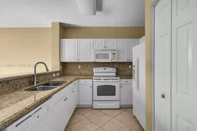 3064 SE 1st Dr #7, Homestead, FL 33033 - Photo 4