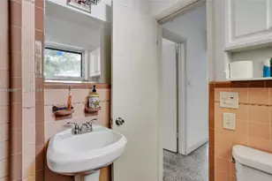 18500 NE 23rd Ct, Miami, FL 33180 - Photo 16