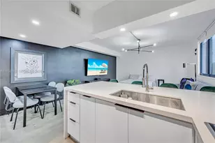 540 Brickell Key Dr, Miami, FL 33131 - Photo 10