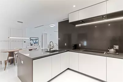 300 Biscayne Blvd Way #4509, Miami, FL 33131 - Photo 8