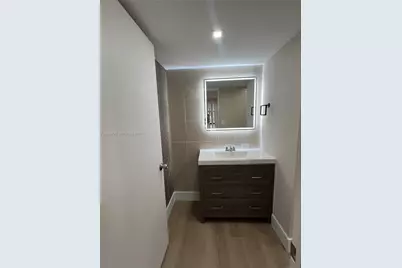 17021 N Bay Rd #124, Sunny Isles Beach, FL 33160 - Photo 14