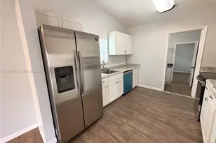 8721 NW 47th St, Lauderhill, FL 33351 - Photo 6