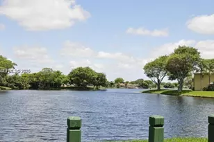 2301 NW 96th Terrace, Pembroke Pines, FL 33024 - Photo 2