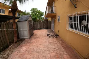 7908 W 34th Ln, Hialeah, FL 33018 - Photo 14