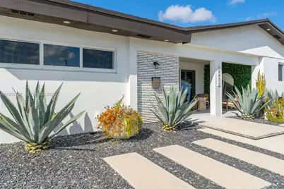 10971 SW 177th St, Miami, FL 33157 - Photo 2