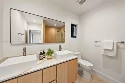 349 NE 117th St, Miami, FL 33161 - Photo 14