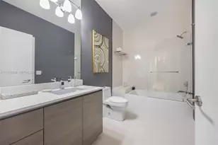 460 NE 28th St, Miami, FL 33137 - Photo 30