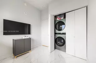 460 NE 28th St, Miami, FL 33137 - Photo 28