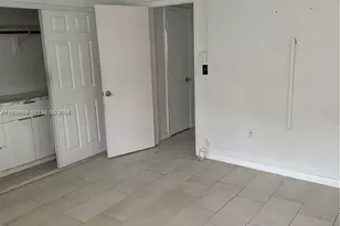 285 NE 191st St, Miami, FL 33179 - Photo 6