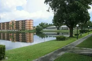 285 NE 191st St, Miami, FL 33179 - Photo 16