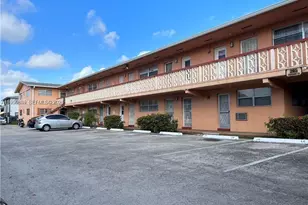 285 NE 191st St, Miami, FL 33179 - Photo 12