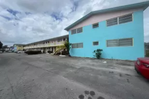 285 NE 191st St, Miami, FL 33179 - Photo 14