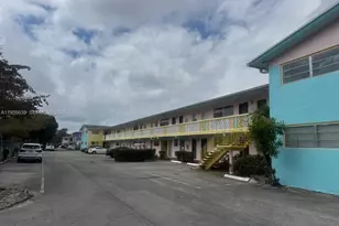 285 NE 191st St, Miami, FL 33179 - Photo 12