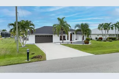 3728 SE 18th Ave, Other City - In The State Of Florida, FL 33904 - Photo 2