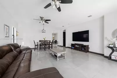 8811 NW 154th Ter, Miami Lakes, FL 33018 - Photo 6