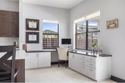 8811 NW 154th Ter, Miami Lakes, FL 33018 - Photo 16