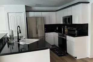 2359 Kings Crest Rd, Kissimmee, FL 34744 - Photo 4