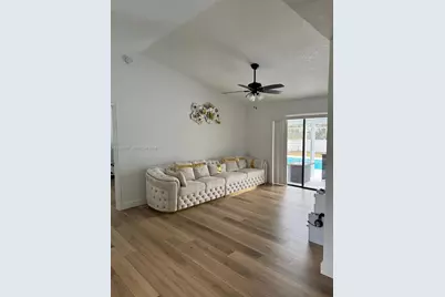 2359 Kings Crest Rd, Kissimmee, FL 34744 - Photo 2