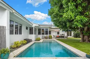 4595 N Jefferson Ave, Miami Beach, FL 33140 - Photo 10