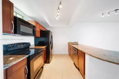 7280 SW 90th St #605, Miami, FL 33156 - Photo 4