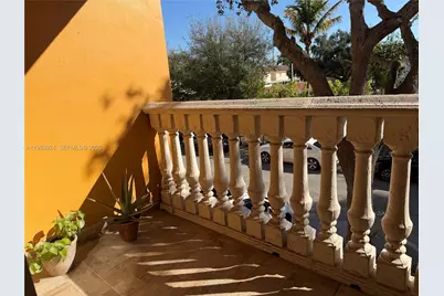 575 W 69th St #205, Hialeah, FL 33014 - Photo 16