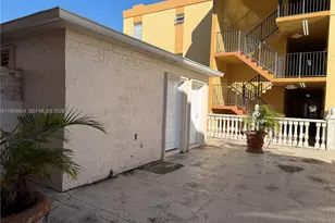 575 W 69th St, Hialeah, FL 33014 - Photo 18