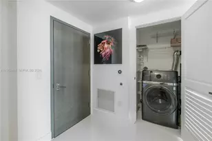 1080 Brickell Ave, Miami, FL 33131 - Photo 18