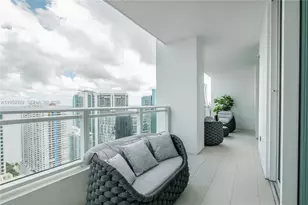 1080 Brickell Ave, Miami, FL 33131 - Photo 10