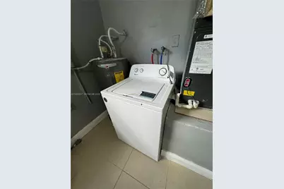 8521 NW 25th Ct, Sunrise, FL 33322 - Photo 20