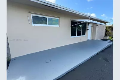 7930 NW 21st Ct, Sunrise, FL 33322 - Photo 2