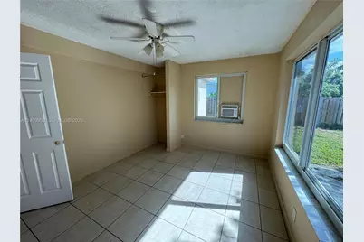 7930 NW 21st Ct, Sunrise, FL 33322 - Photo 14