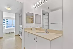 1750 N Bayshore Dr, Miami, FL 33132 - Photo 10