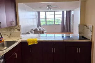 1351 NE Miami Gardens Dr, Miami, FL 33179 - Photo 1