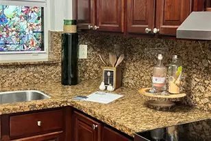 820 NW 87th Ave, Miami, FL 33172 - Photo 10