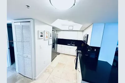 1900 Sunset Harbour Dr #1009, Miami Beach, FL 33139 - Photo 10