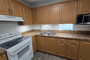 5755 W 20th Ave, Hialeah, FL 33012 - Photo 8