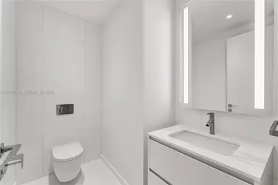 300 Biscayne Blvd Way #2009, Miami, FL 33131 - Photo 14