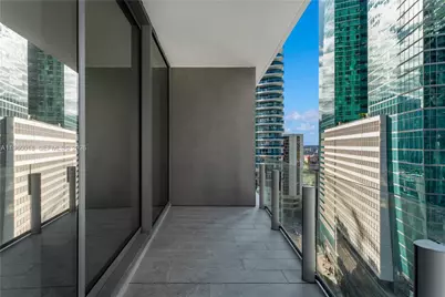 300 Biscayne Blvd Way #2009, Miami, FL 33131 - Photo 28