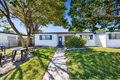 720 NE 171st St, North Miami Beach, FL 33162 - Photo 2