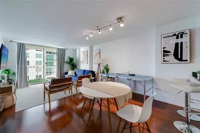 1200 Brickell Bay Dr #1705, Miami, FL 33131 - Photo 10