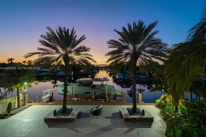 12880 N Bayshore Dr, North Miami, FL 33181 - Photo 22