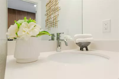 1950 W 49th St #419, Hialeah, FL 33012 - Photo 8