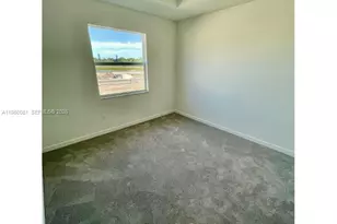 2667 SE 28th Dr, Homestead, FL 33035 - Photo 8