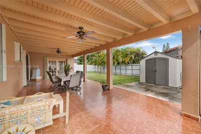 20103 NW 57th Pl, Hialeah, FL 33015 - Photo 18