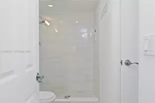 20301 W Country Club Dr, Aventura, FL 33180 - Photo 28