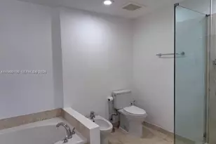 3330 NE 190th St, Aventura, FL 33180 - Photo 16