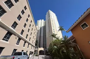 3330 NE 190th St, Aventura, FL 33180 - Photo 32